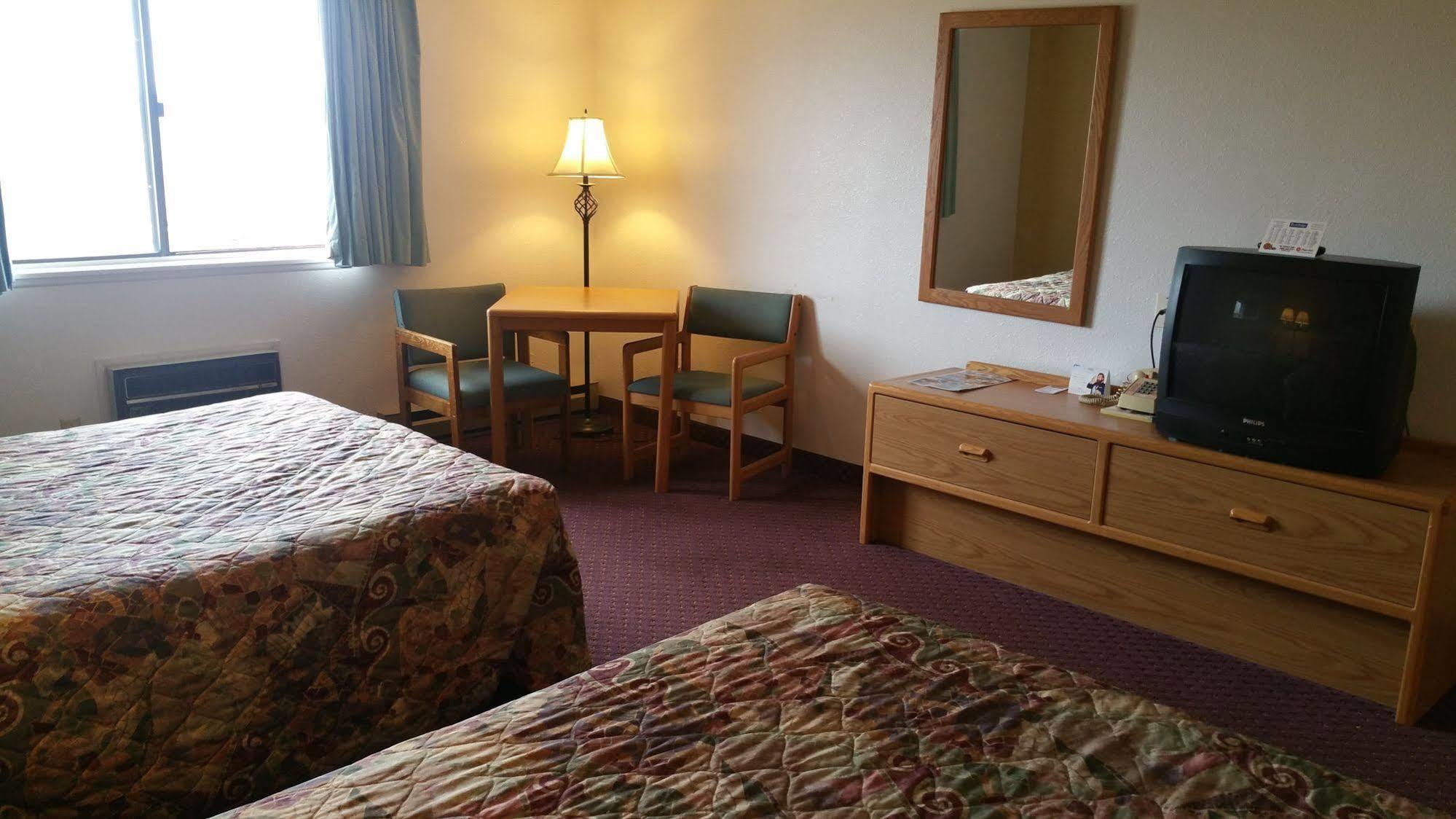 Travelodge By Wyndham Deer Lodge Montana Exterior foto